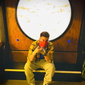 Meet your Posher, Eli